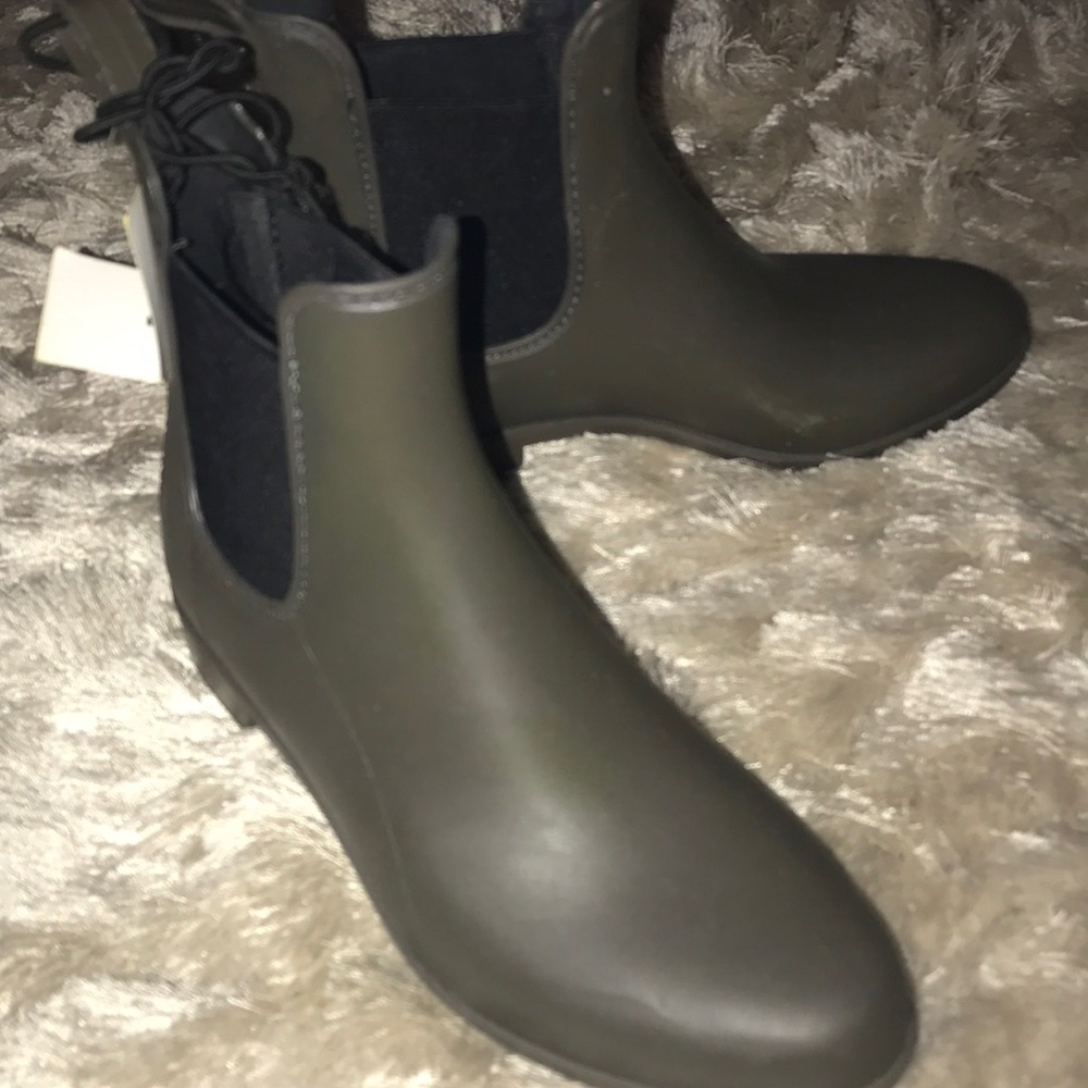 dark green rain booties